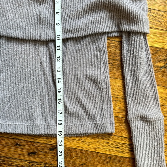 Free people off shoulder top - Picture 5 of 5